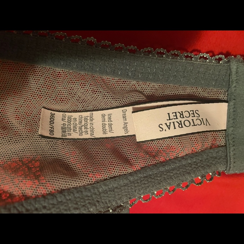 Green Victoria’s Secret Bra. Size 36E(DD).